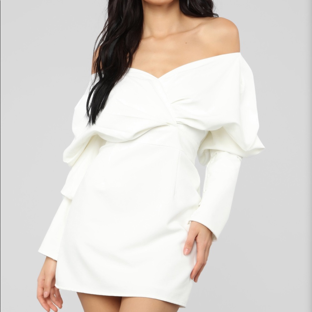 Fashion nova dress size medium